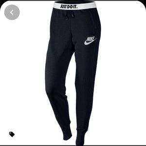 NIKE BLACK RALLY SWEATPANTS
